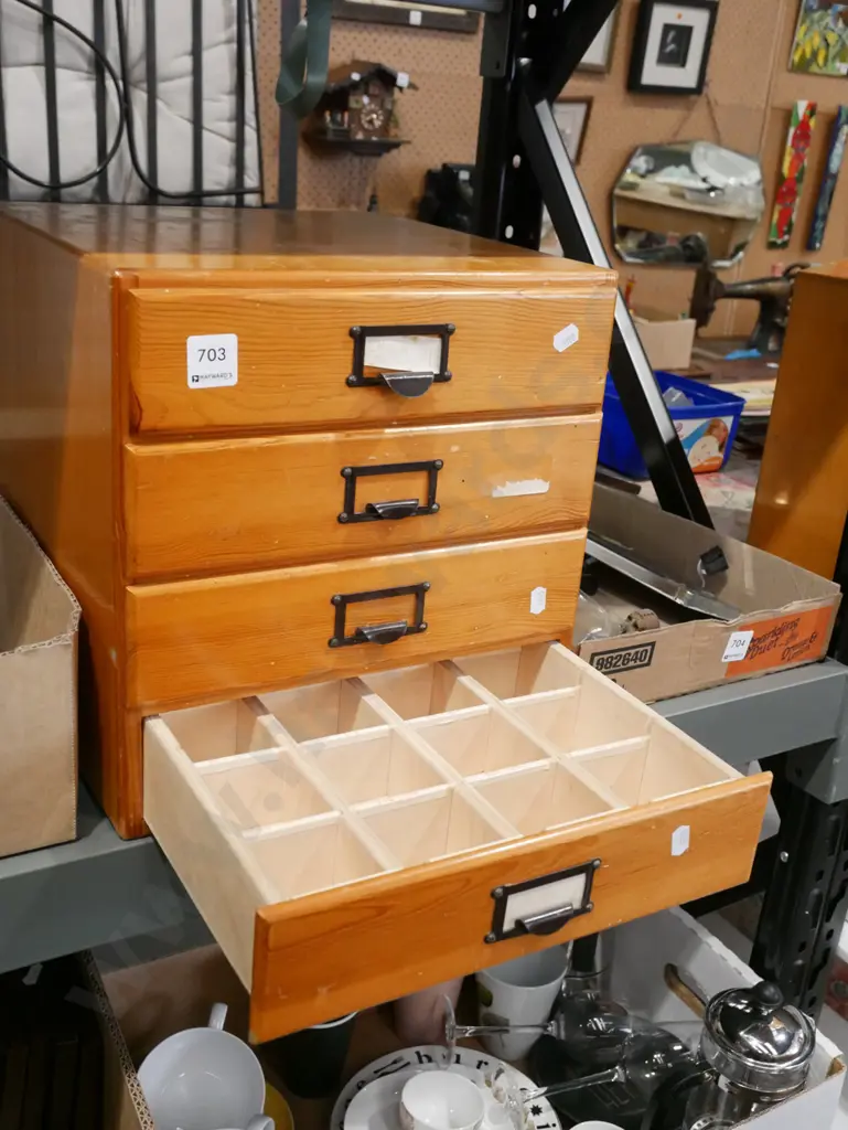 wooden 4 drawer specimen chest H310 W300 D290 Image 1++