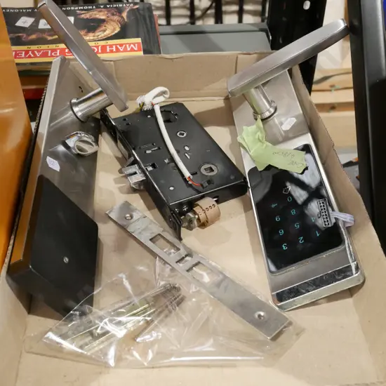 digital keyless door handles and lock