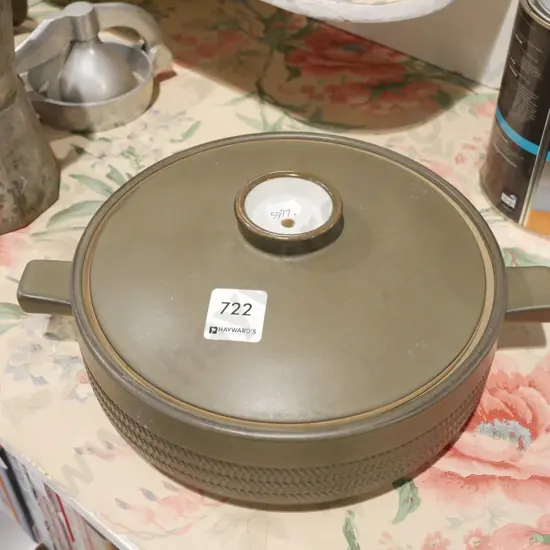 lidded Denby baking dish Diam230