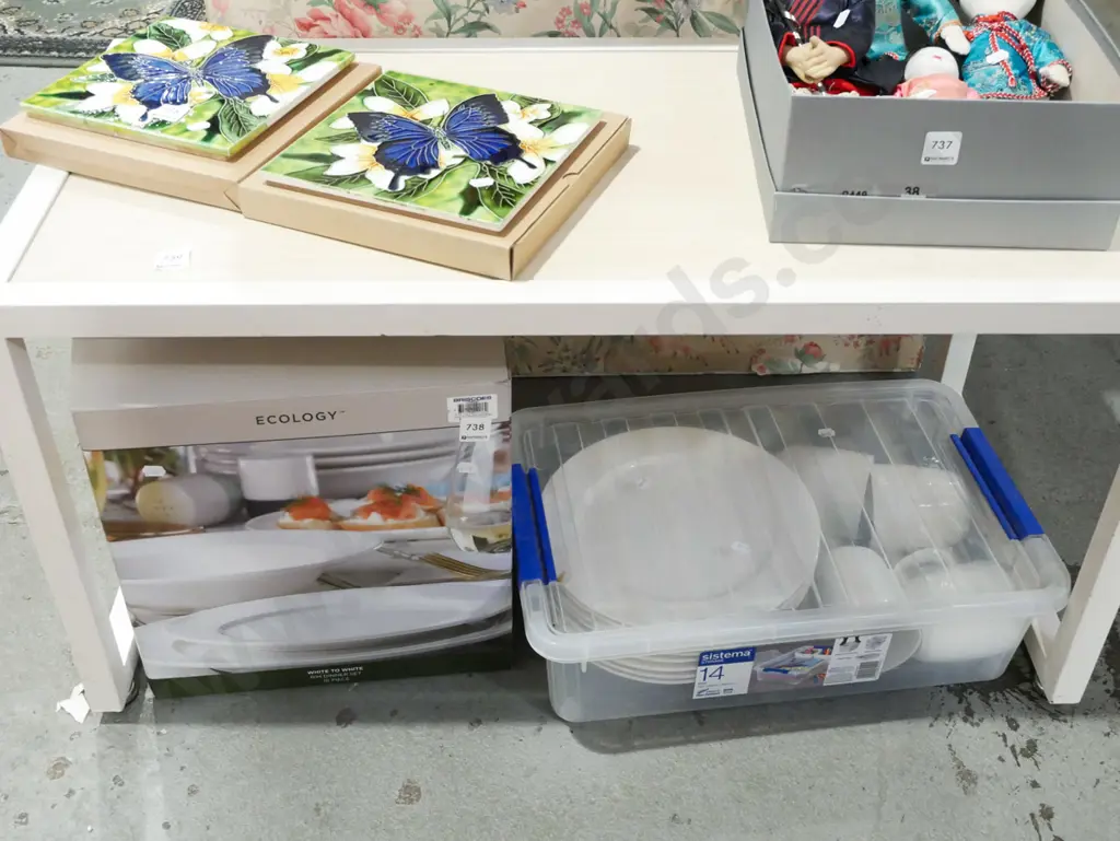 box of Ecology white dinner items, Sistema container of white ceramic cups and plates Image 1++