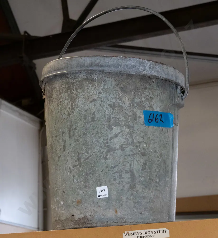 galvanised ash can Image 1++