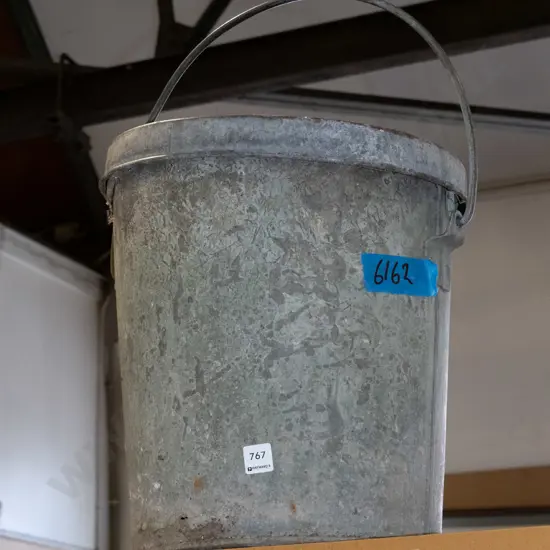 galvanised ash can