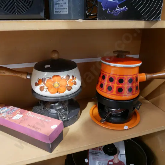 2x fondue sets and forks
