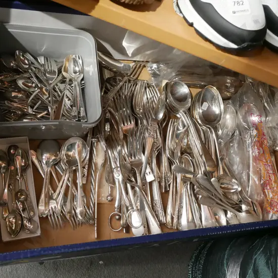 box of cutlery