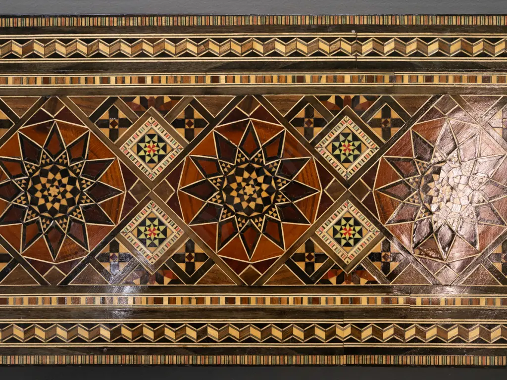 marquetry sword or gun presentation case lined with red fabric, from Damascus Syria - some missing or Image 1++