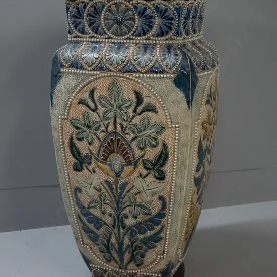 antique large Royal Doulton Lambeth salt-glazed urn vase with sgraffito floral decoration, incised GTH and '610' mark on