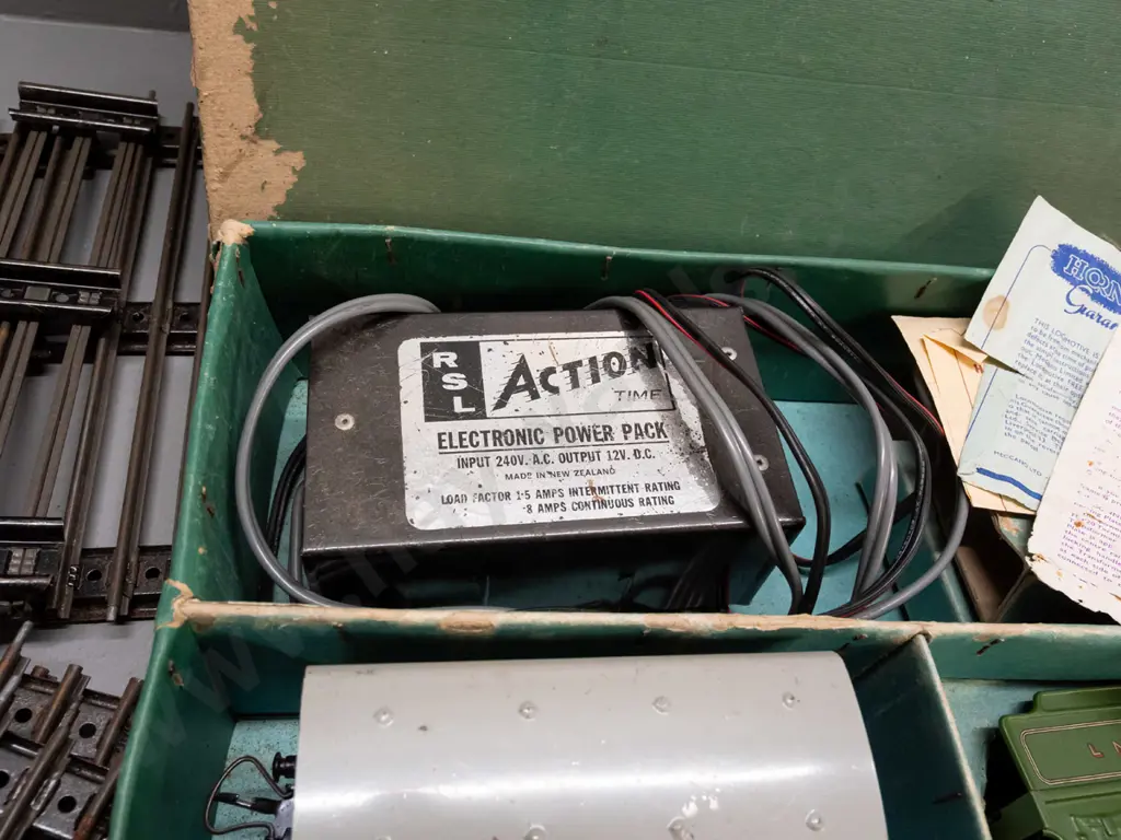 vintage Hornby 'O' gauge electric railway - E502 Passenger set in original box with some spare track - overall age wear, Image 1++