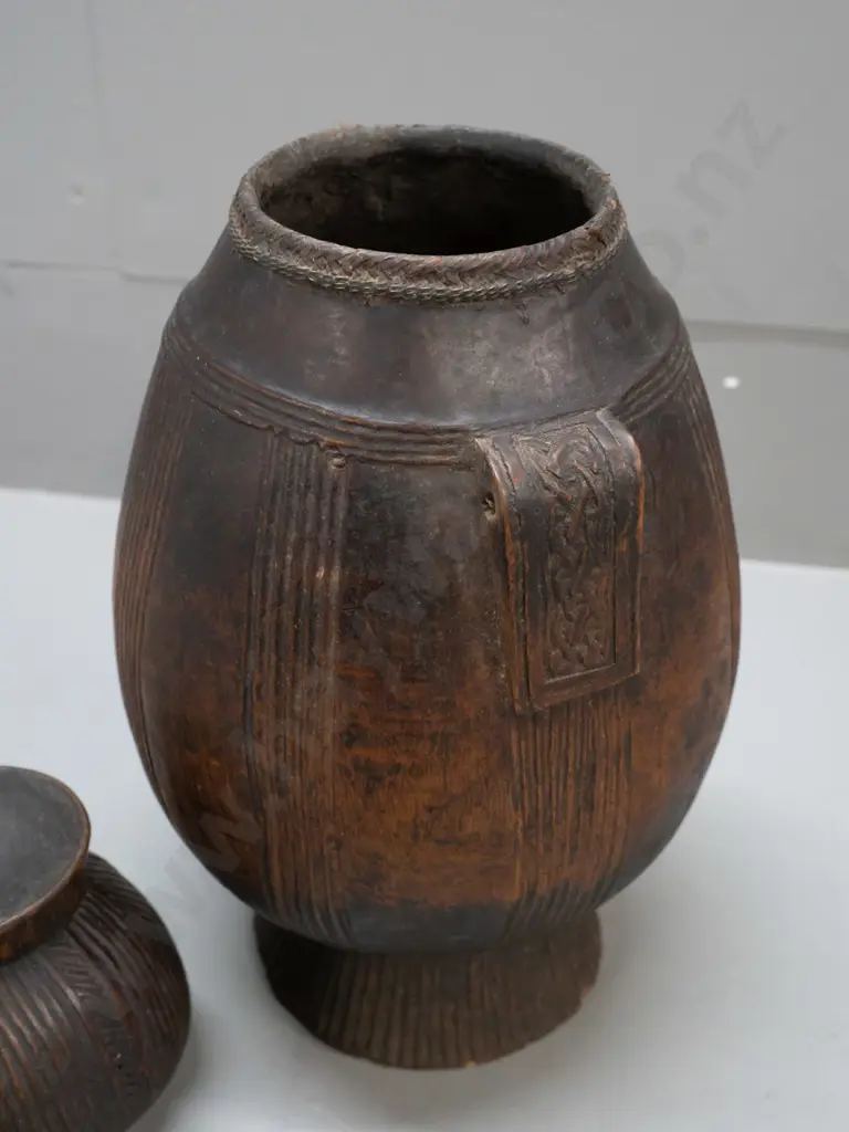 carved wood lidded camel milk container from Somalia H-320 D-140 Image 1++