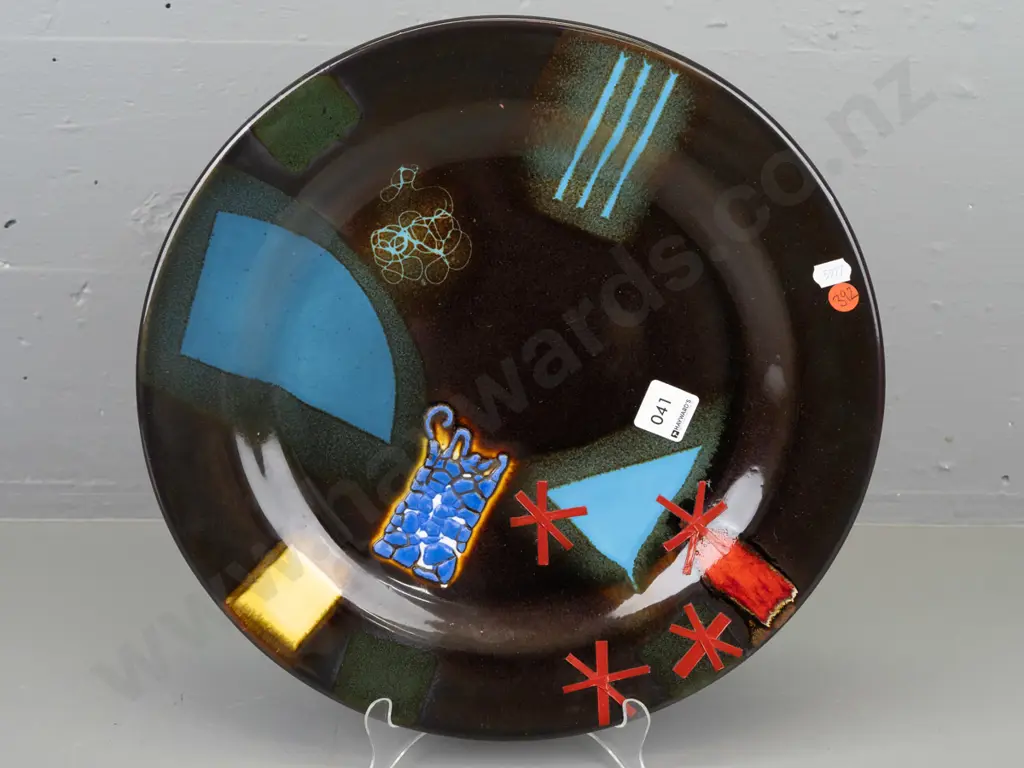 large Brian Gartside pottery display plate w/ abstract design D-350 Image 1++