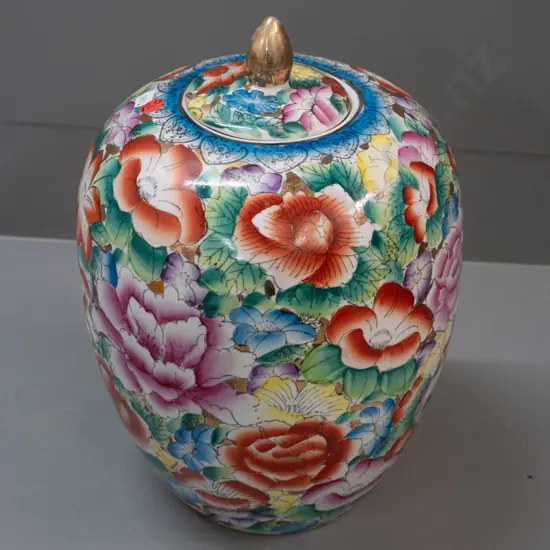 large Chinese lidded canister with floral and gilt decoration, gilded finial knob on lid, no maker's marks - some wear