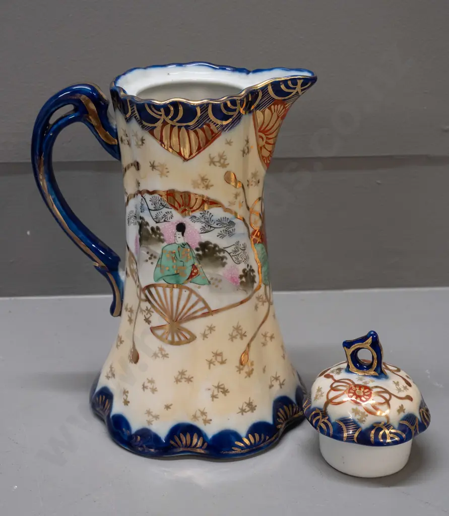 Japanese ewer shaped coffee pot or jug with gilt decoration, applied star mark on base H-250 Image 1++