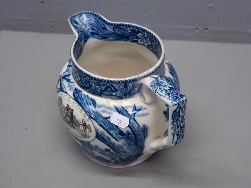 Shelley English blue & white transferware White Horse whisky jug with hunting motifs H-130 W-170 Image 1++