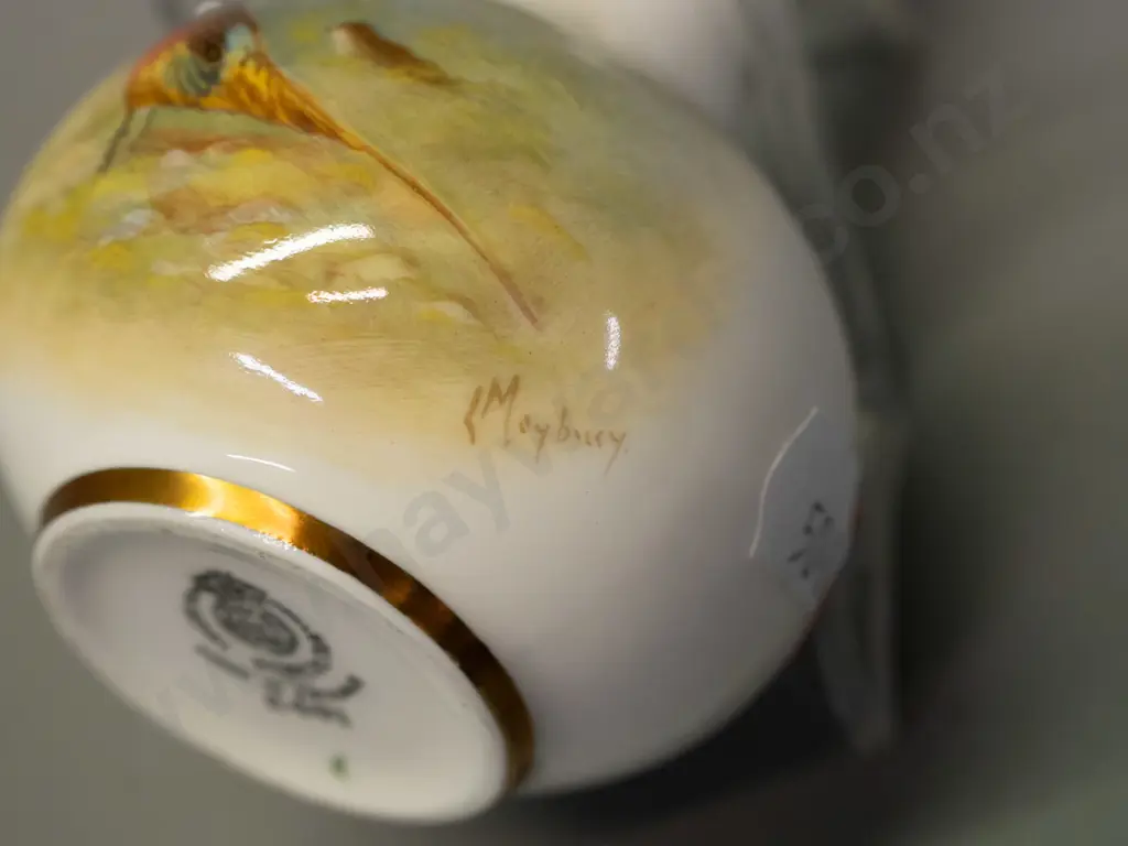 small hand painted and signed Royal Worcester bottle vase with pheasant motifs - signed L Maybury H-135 Image 1++