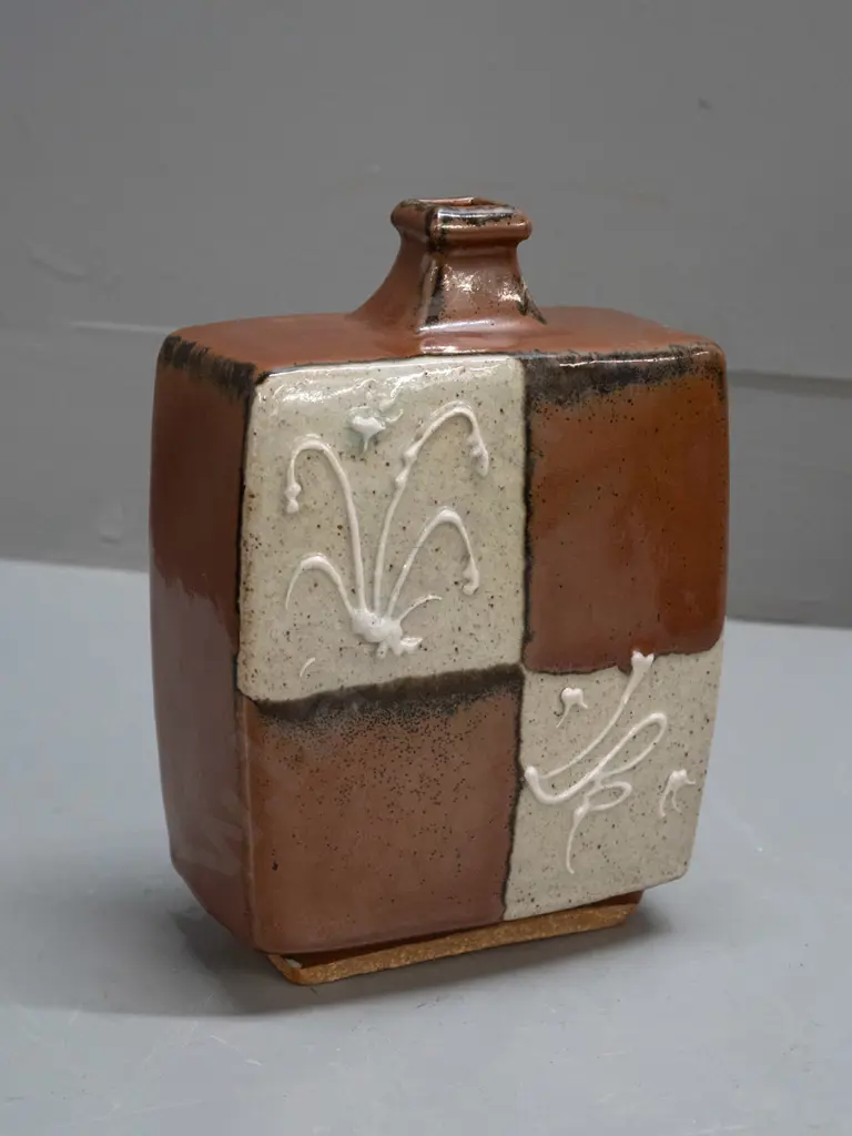 Paul Fisher New Zealand studio pottery slab bottle vase slip trail decoration H-230 W-150 Image 1++