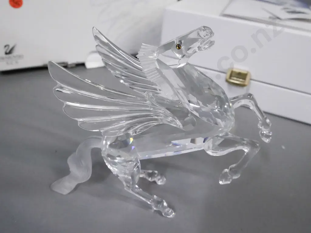 Swarovski "Fabulous Creatures" "Pegasus" 1998 figurine w/ original packaging. H-125 Image 1++