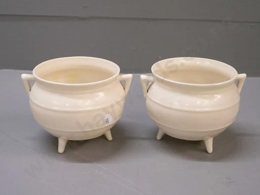 Pair of Belleek 3-footed cauldron-style open sugar bowls H-100 D-130 Image 1++