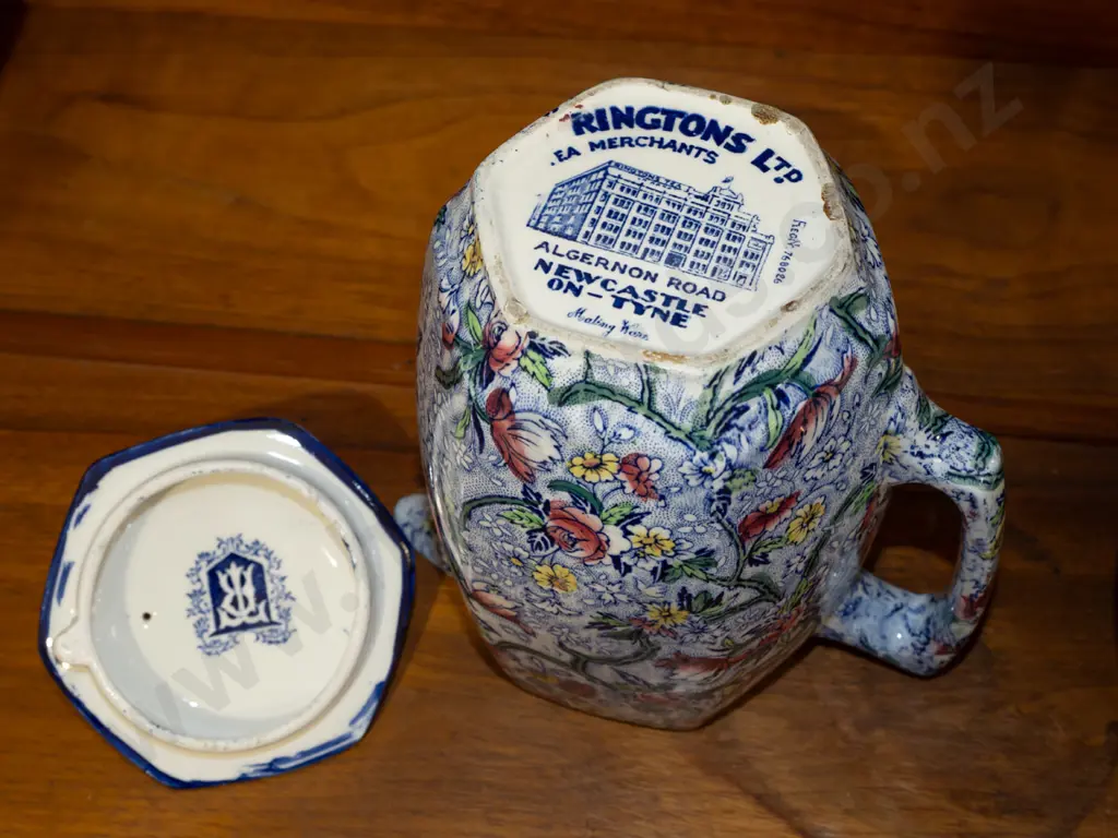 Maling Ware teapot made for Ringtons Ltd H-220 Image 1++