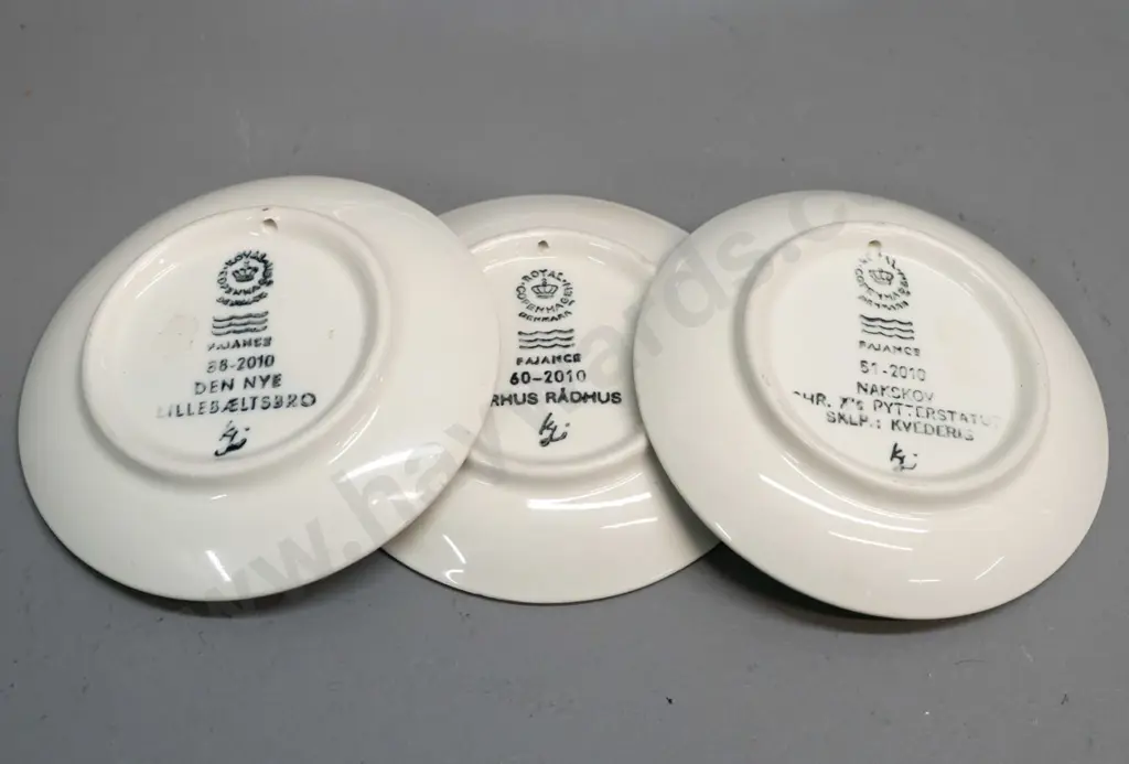 Royal Copenhagen blue and white plate with Rosenborg Castle D-180 and 6 pin dishes with various Danish locations Image 1++