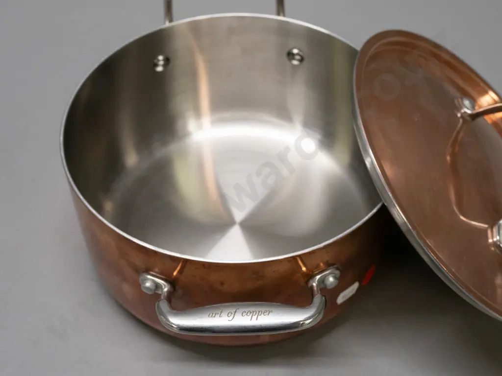 copper plated cooking pot - one handle marked "Art of Copper" H-160 W-290 across handles Image 1++