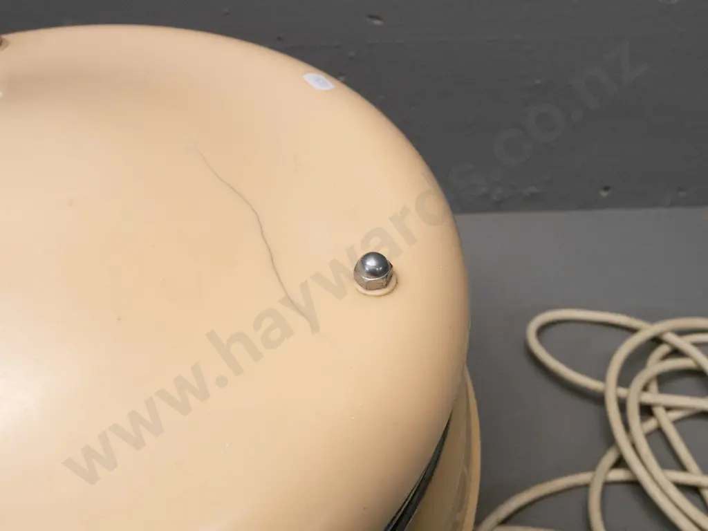 vintage "Kosyaire" deco style round peachy-pink bakelite cased heater - fan fitting marked Dux Image 1++