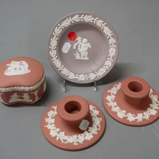 4 pieces Wedgwood Jasperware - 2 terracotta candlesticks and lidded canister and a lavender bowl H-50 D-80