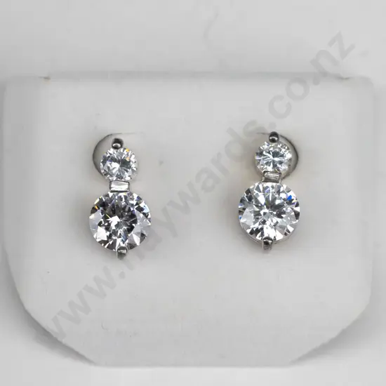 silver cz earings stamped 925