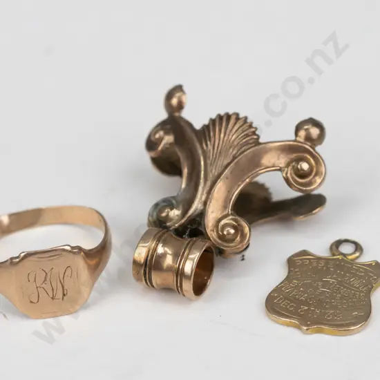 9ct signet ring 1.60gms, 9ct shield 2.00gms & 9ct pendant bale 5.1gm  total 8.70gms