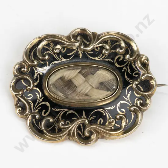 mourning brooch 9ct mount total weight 19.4gms