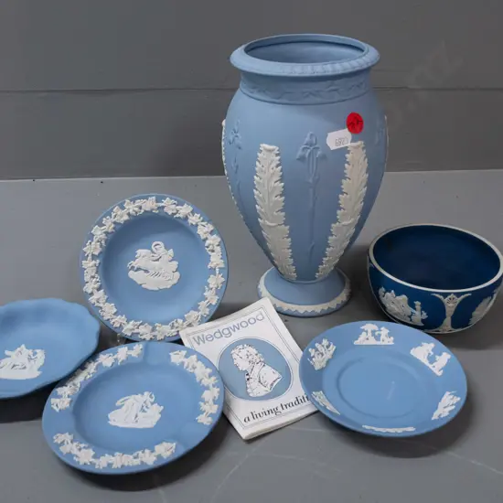 Wedgwood Jasperware blue and white items - dark blue bowl, light blue vase H-200, ashtray and 3 dishes