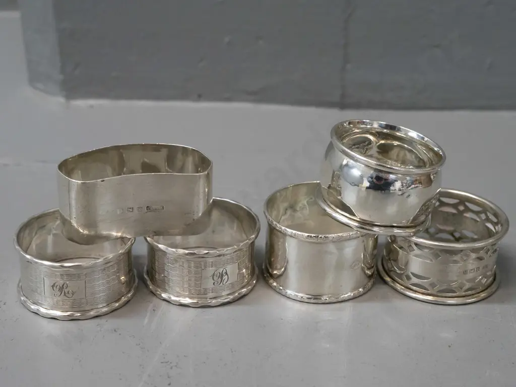 6 assorted vintage napkin rings - all hallmarked sterling silver - pierced one has missing piece in banding (95gm) Image 1++