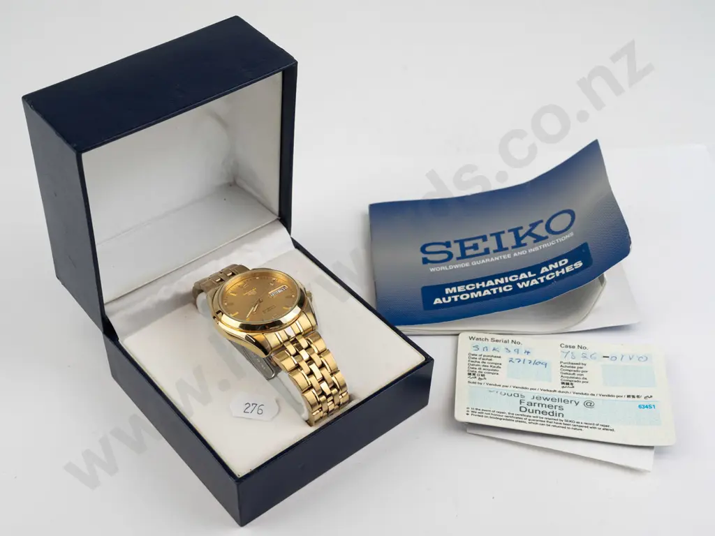 mens Seiko 5 watch with spare links working Image 1++