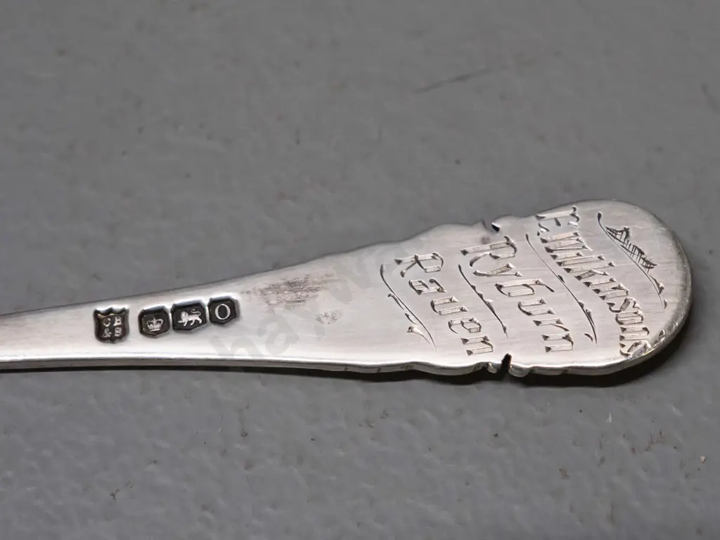 sterling silver items - inkwell with glass liner and 1922 inscription on lid, small cup or mug, 2 teaspoons and 2 napkin Image 1++
