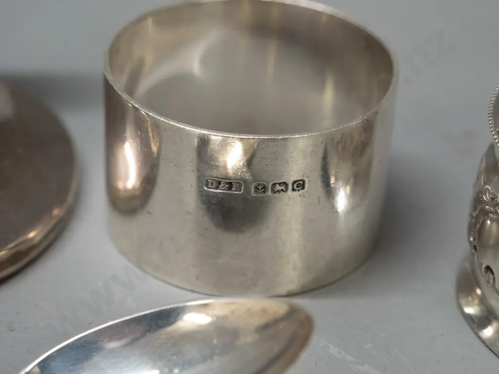 sterling silver items - inkwell with glass liner and 1922 inscription on lid, small cup or mug, 2 teaspoons and 2 napkin Image 1++