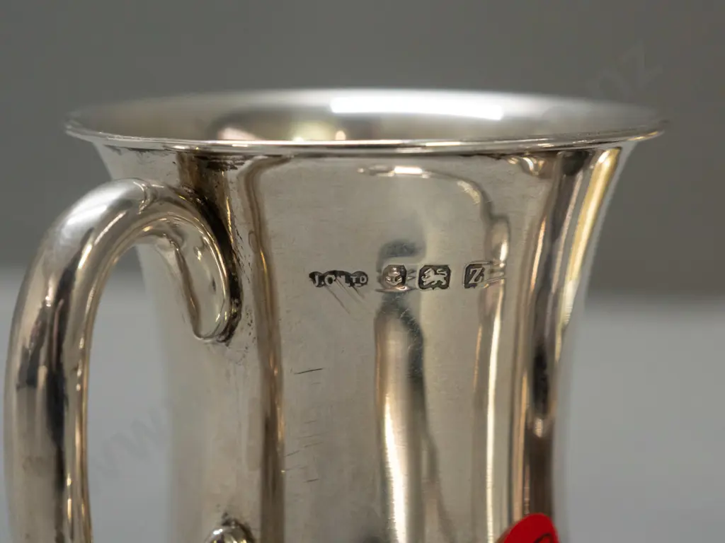 sterling silver items - inkwell with glass liner and 1922 inscription on lid, small cup or mug, 2 teaspoons and 2 napkin Image 1++