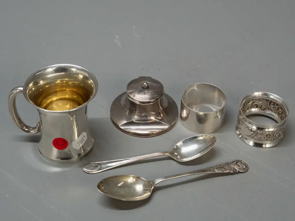 sterling silver items - inkwell with glass liner and 1922 inscription on lid, small cup or mug, 2 teaspoons and 2 napkin Image 1++