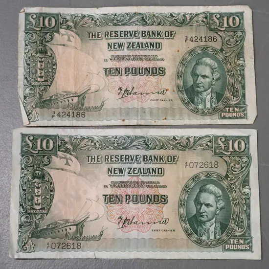 2 Reserve Bank of New Zealand 10 pound notes - Hanna signatures - both with usage wear, slight tear to one