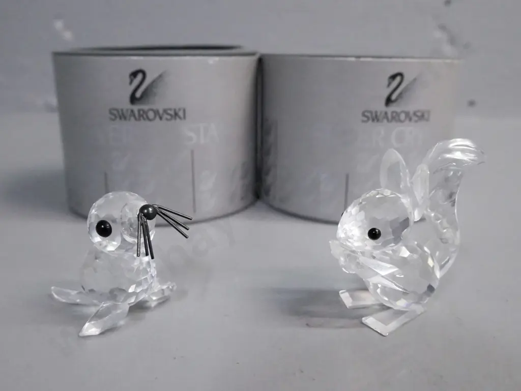Swarovski 2x miniature figurines: squirrel & seal w/ original packaging. Squirrel H-45 Image 1++
