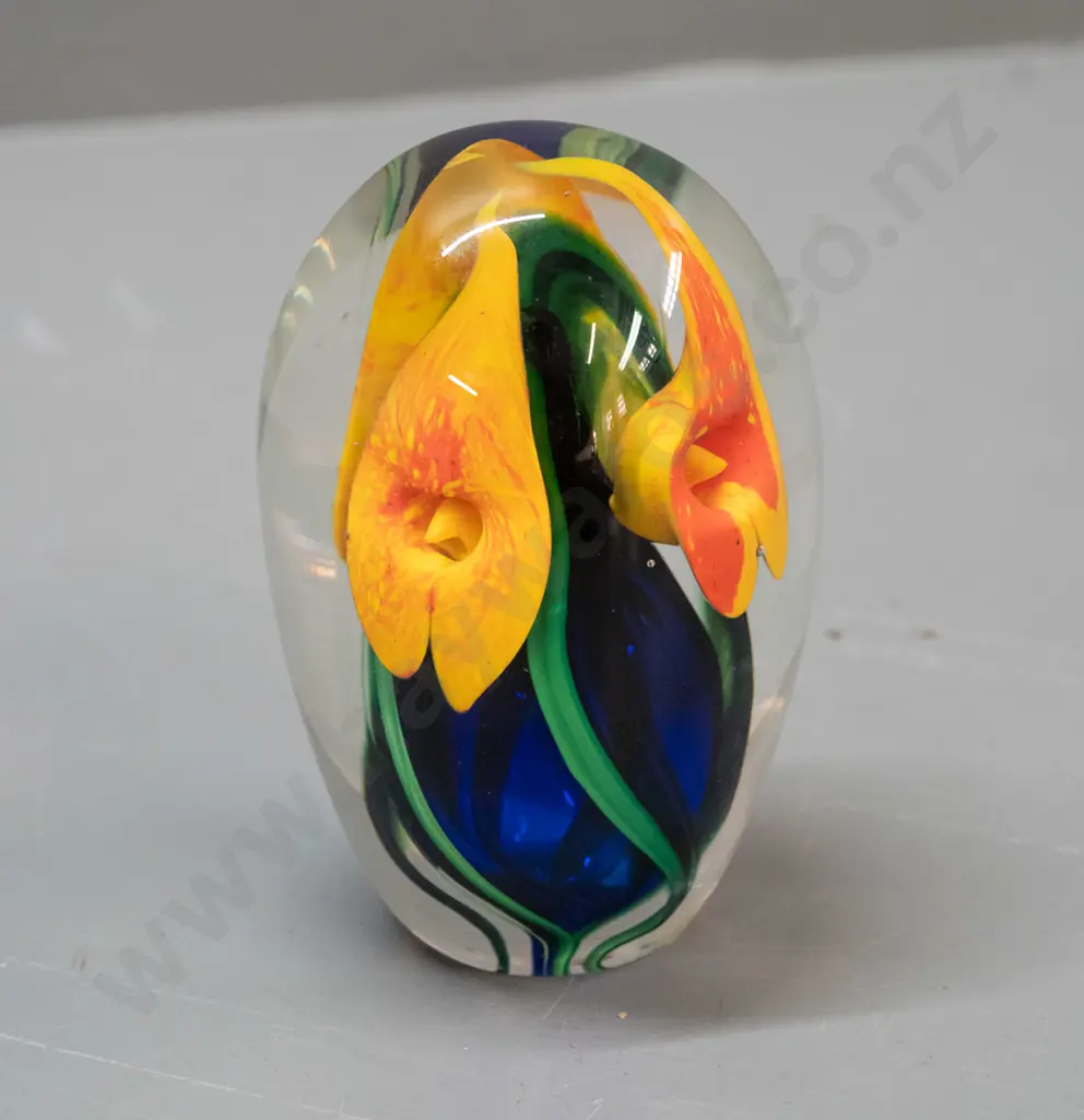signed Peter Viesnik art glass heavy teardrop shaped paperweight / ornament with orange arum lilies over blue core H-120 Image 1++