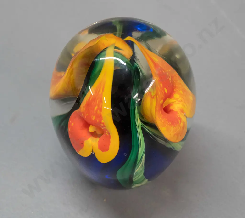 signed Peter Viesnik art glass heavy teardrop shaped paperweight / ornament with orange arum lilies over blue core H-120 Image 1++