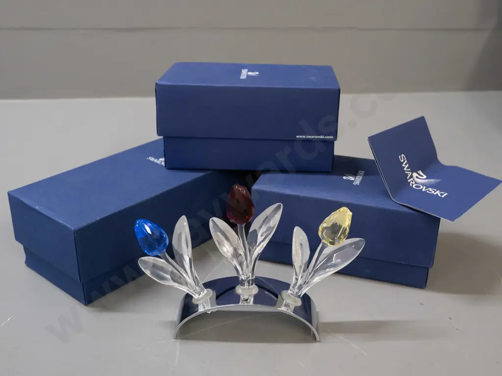 3 Swarovski crystal tulips in curved chrome stand, 3 original boxes. H-115 W-100 Image 1++