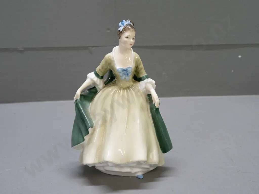 Royal Doulton "Elegance" figurine H-190 Image 1++