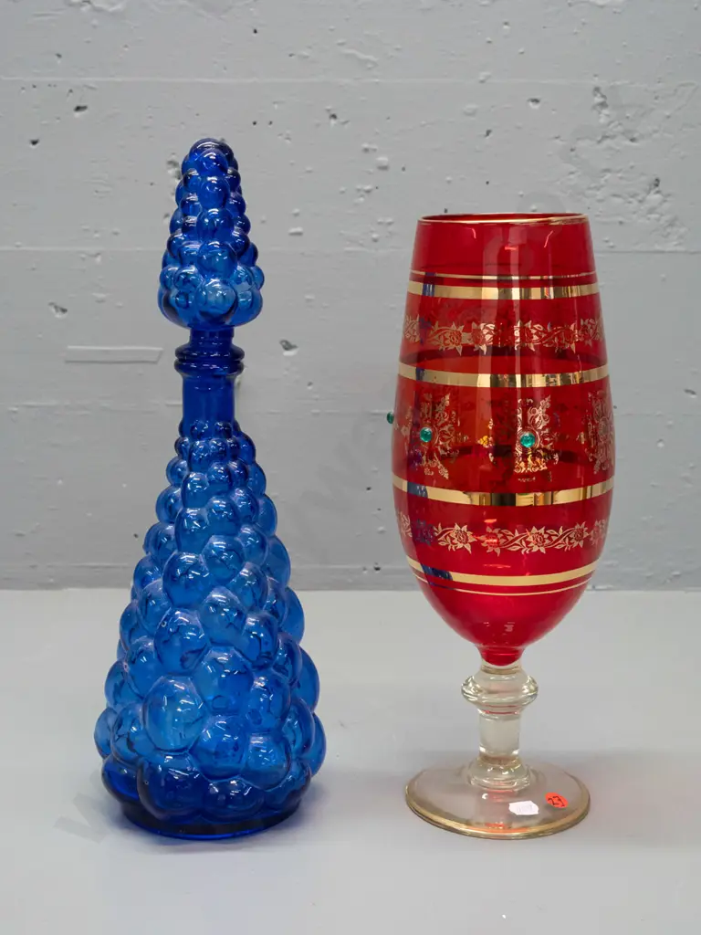 2 retro glass items - moulded stoppered bubble bottle and a large red & clear goblet with gilt decoration, one Image 1++