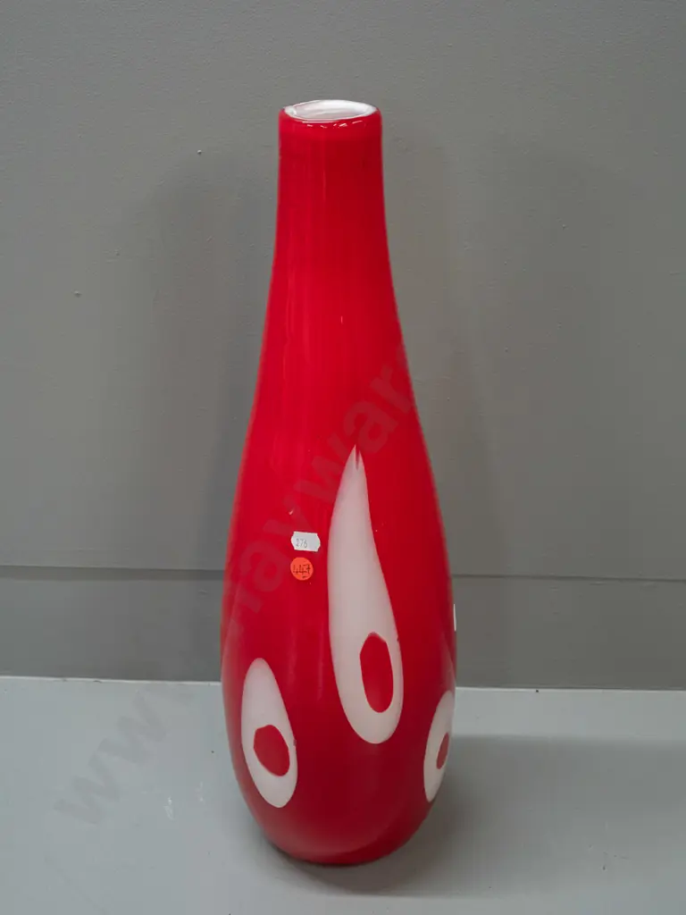 large heavy art glass vase - red with white ovals H-500 Image 1++