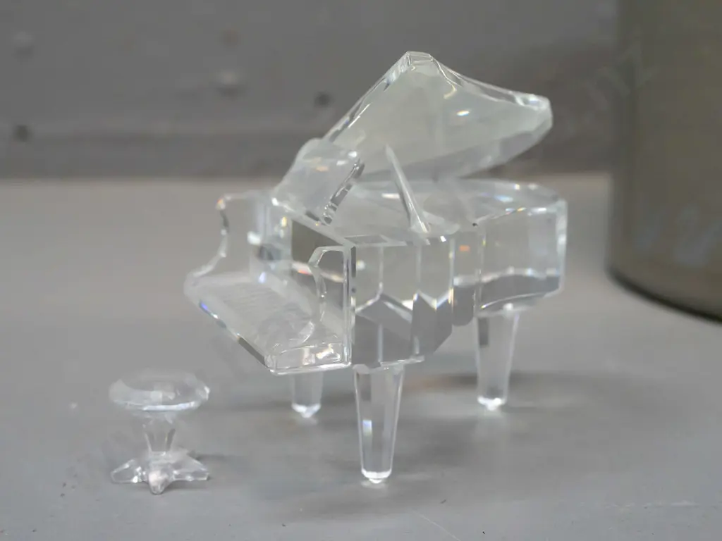 Swarovski crystal grand piano with stool, in original box H-65 L-65 Image 1++