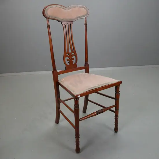 Edwardian vintage Hepplewhite style beech and mahogany side chair with padded back rest above pierced splat, turned