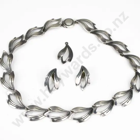 silver leaf style link necklace stamped sterling Denmark 925 with matching earrings [clip on] & spare link (52gm)
