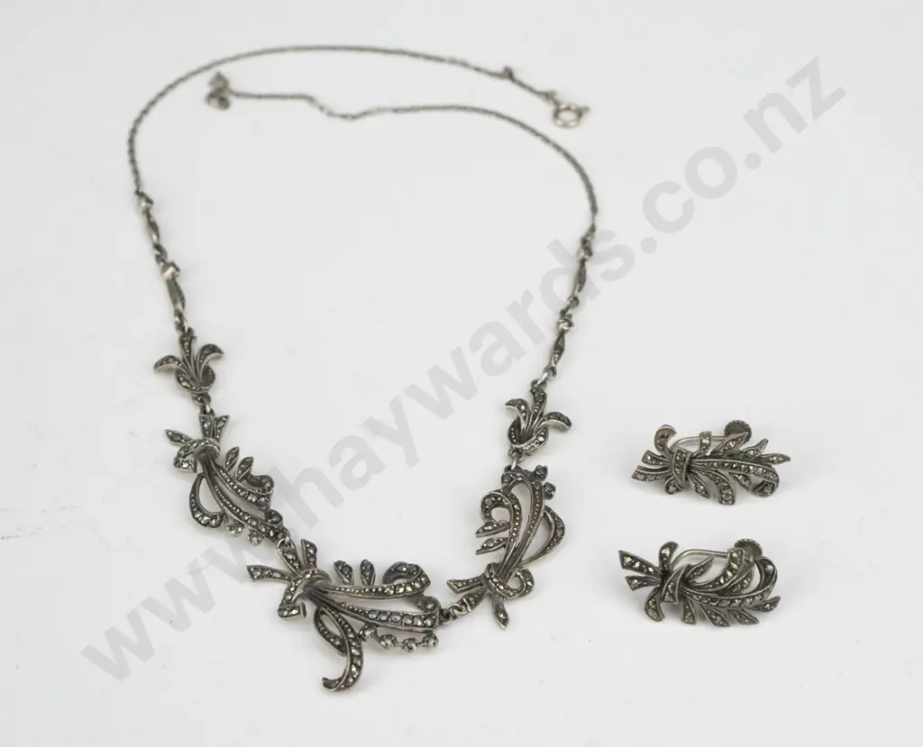 marcasite necklace & matching earrings [screw on] Image 1++