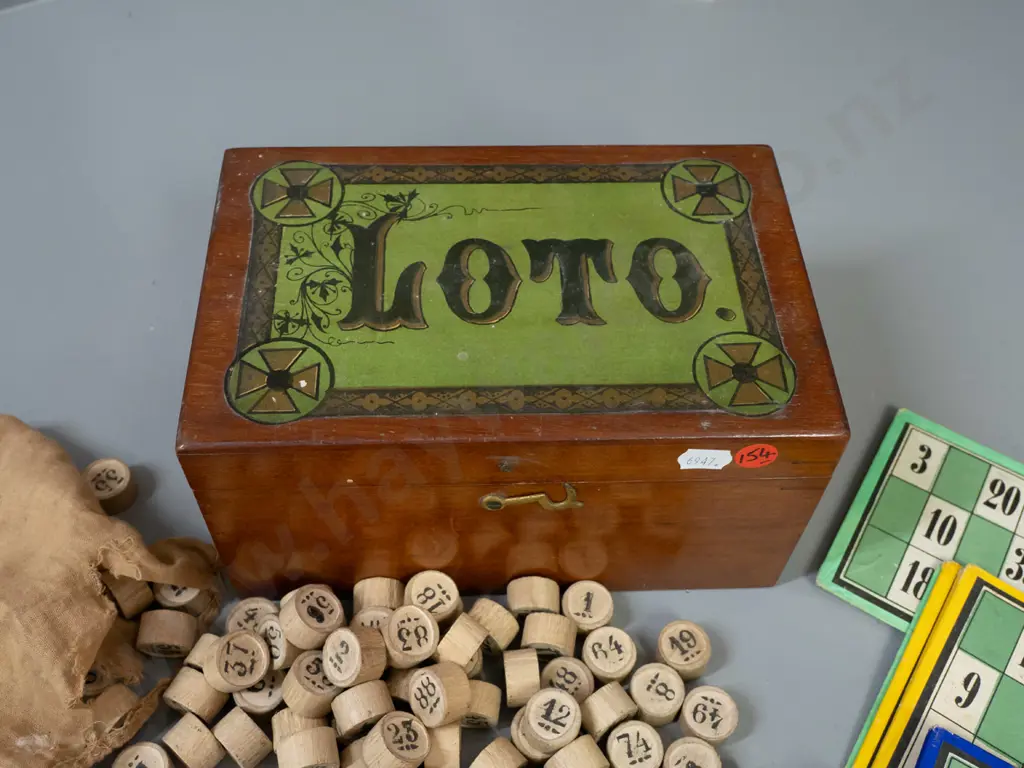 vintage Loto game set in mahogany hinged-lid box with cards and markers H-110 W-210 D-140 Image 1++