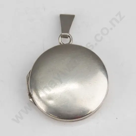 silver locket stamped stg sil (4.8gm)