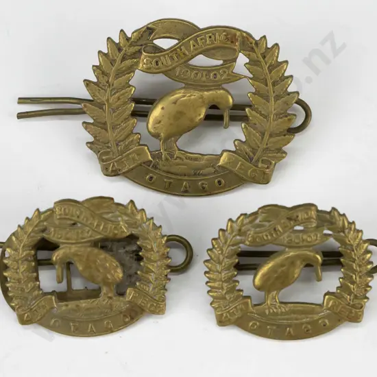3 New Zealand Otago 4th Regiment South Africa 1901-02 badges - large cap badge H-35 W-45 and mirrored pair of smaller